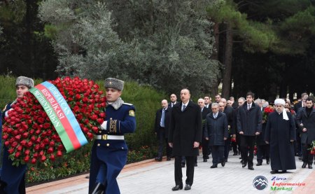 Azərbaycan prezidenti bibisi ilə vidalaşdı