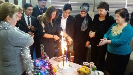 2018-ci il ən düşərli, yadda qalan illərdən biri olsun-redaksiyada bayram tədbiri keçirilmişdir-FOTOLAR 2018-ci il ən düşərli, yadda qalan illərdən biri olsun-redaksiyada bayram tədbiri keçirilmişdir-FOTOLAR