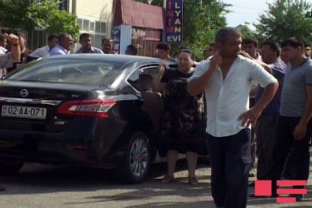 Azərbaycanda qadın məmur qəzaya düşdü - FOTOLAR Azərbaycanda qadın məmur qəzaya düşdü - FOTOLAR