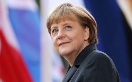 Merkel Paşinyanla görüşdə Qarabağdan söz açdı