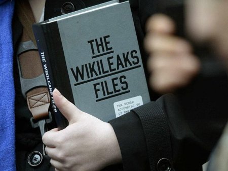 Trampın keçmiş müşavinin “WikiLeaks”lə əlaqəsi olub