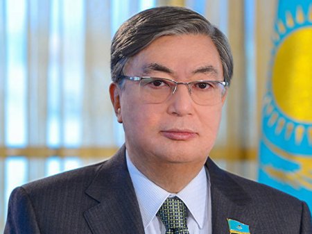 Qazaxıstanın yeni prezidenti vəzifəsinin icrasına başladı