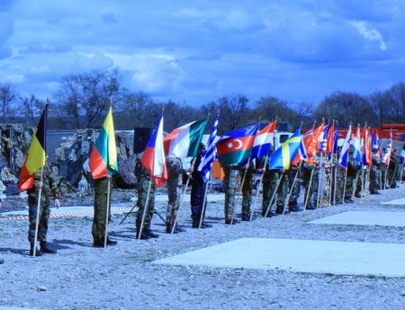 Azərbaycan hərbçiləri NATO təlimlərində - FOTO