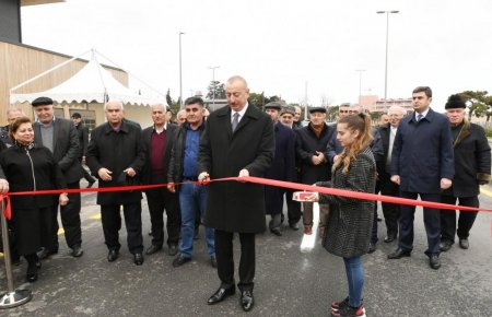 Prezident Mərdəkan-Qala avtomobil yolunun açılışında iştirak edib