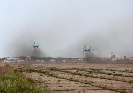 Azərbaycan ordusu qırıcılarını havalandırdı