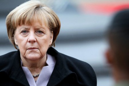 Merkel siyasətdən gedir