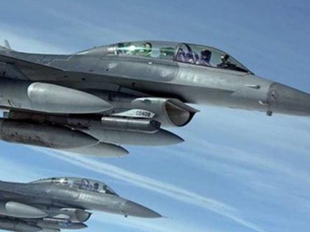 ABŞ Bolqarıstana 8 ədəd F-16 qırıcısı göndərir