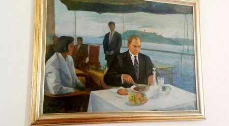 Türkiyə parlamentində Atatürkün rəsminə QADAĞA