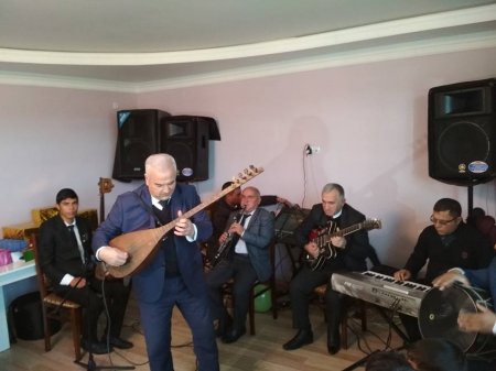 “Sədərək” şadlıq evində Sədərək rayonunun ictimai həyatında və yaradıcılıq sahəsində fərqlənən istedadlı gənclərin mükafatlandırılması mərasimi keçirilmişdir-FOTOLAR