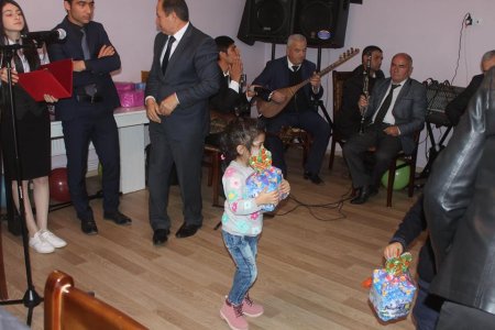 “Sədərək” şadlıq evində Sədərək rayonunun ictimai həyatında və yaradıcılıq sahəsində fərqlənən istedadlı gənclərin mükafatlandırılması mərasimi keçirilmişdir-FOTOLAR