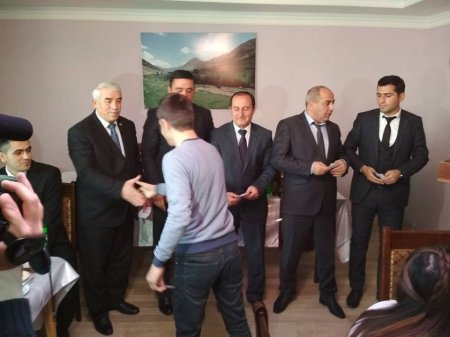 “Sədərək” şadlıq evində Sədərək rayonunun ictimai həyatında və yaradıcılıq sahəsində fərqlənən istedadlı gənclərin mükafatlandırılması mərasimi keçirilmişdir-FOTOLAR