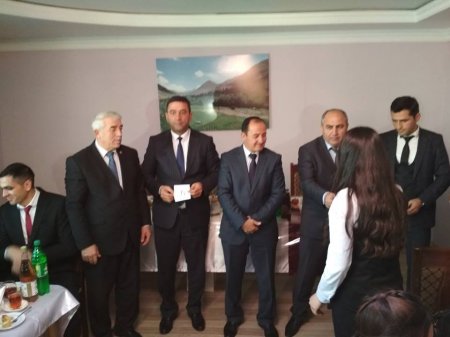 “Sədərək” şadlıq evində Sədərək rayonunun ictimai həyatında və yaradıcılıq sahəsində fərqlənən istedadlı gənclərin mükafatlandırılması mərasimi keçirilmişdir-FOTOLAR