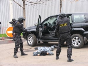 OMON Surqutdakı “sxodka”nı dağıtdı, 10 nəfər həbs edildi - Aralarında azərbaycanlı da var