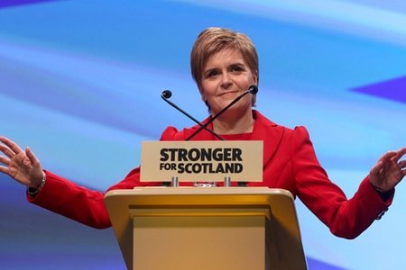 "Brexitlə bağlı yeni referendumun keçirilməsi vacibdir"-Nikola Sturgeon