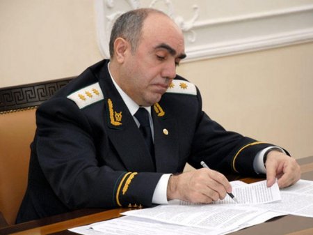 Zakir Qaralov prokurorların yerini dəyişdi