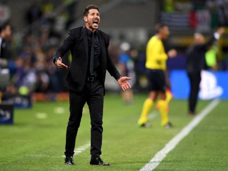 Simeone müqaviləsini artırır