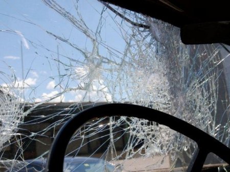 Qəza baş verib xəsarət alanlar var