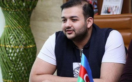 Ebru Gündeşi Bakıya gətirmək adı ilə dələduzluq edən müğənniyə cəza tələbi
