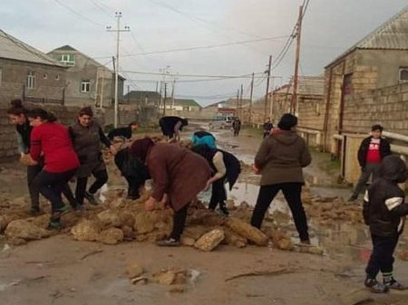 Bakı kəndində acınacaqlı mənzərə