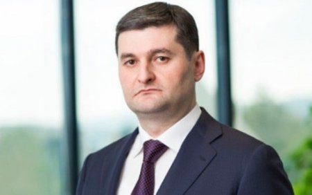 Azərbaycanda nazir oğlu istefa verdi