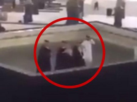 Jurnalistin qətlində günahlandırılan şahzadə Kəbəni ayaqladı