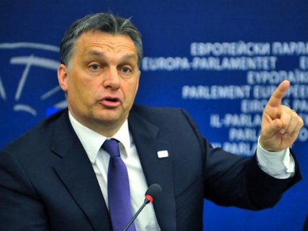 Viktor Orban miqrantlarda Macarıstanın gələcəyi üçün təhlükə mənbəyi görür