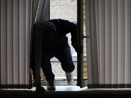 Qohumlar birləşib, zavodun 75 min manatını “əritdi”