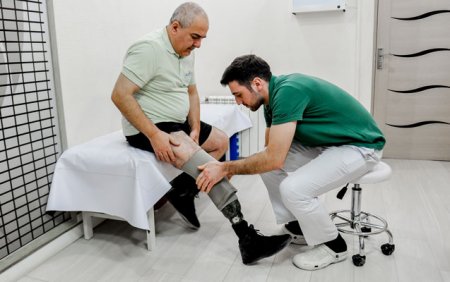 Mehriban Əliyevanın tapşırığı ilə Qarabağ əlillərinə protezlər verildi - Fotolar