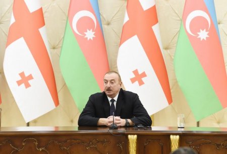 "Bakı-Tbilisi-Qars dəmir yolunun açılışı nəticəsində Azərbaycan və Gürcüstandan keçən yüklərin həcmi artır və artacaq"-Prezident İlham Əliyev
