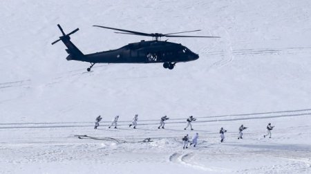 Nazirin  içində olduğu helikopter qəzaya uğradı