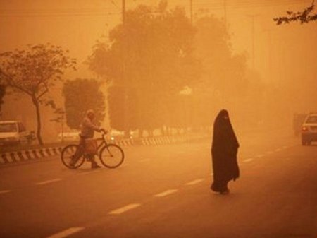 Qum qasırğası 25 nəfəri xəstəxanalıq etdi