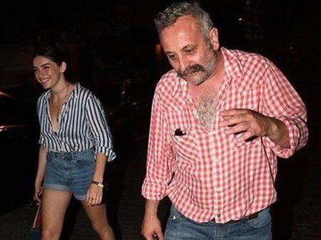 Hazar 18 yaş böyük sevgilisindən danışdı