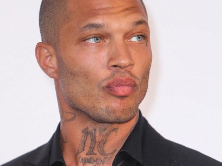 "Ən yaraşıqlı məhkum" nişanlısından ayrıldı - FOTO