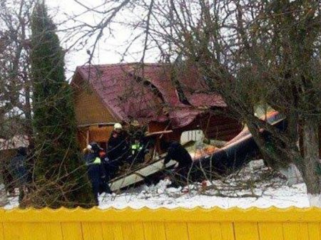 Rusiyada təyyarə qəzası, 2 nəfər ölüb - FOTO