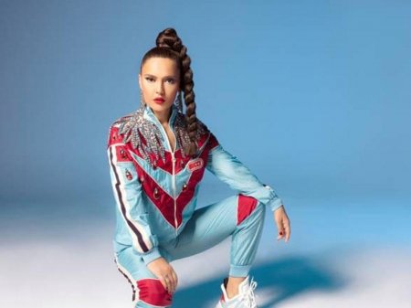 Demek Akalın Bakıya toya gəlir