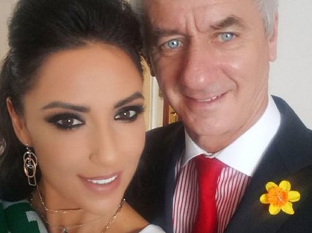 Futbol ulduzu qızı yaşında modellə evləndi - FOTO