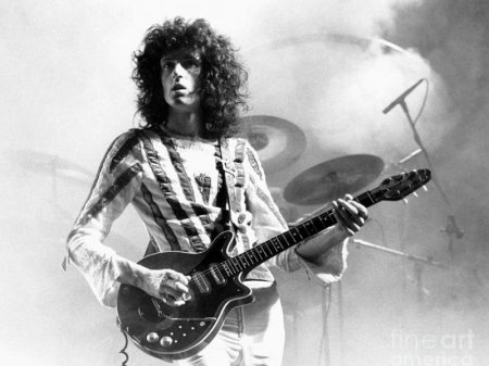 İlk bas-gitaraçı vəfat edib