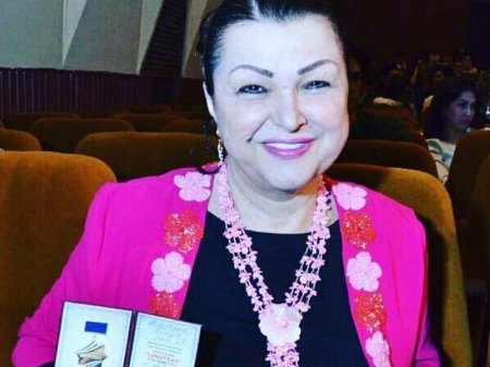 Firəngiz Mütəllimovaya “Sənətkar medalı” verildi - FOTO