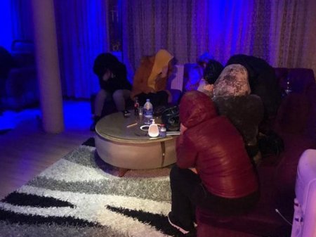 İdman zalı fahişəxana imiş