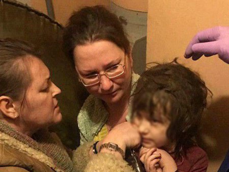 "Mauqli" tapıldı: anası 5 yaşlı qızını zibil içində qoyub getdi