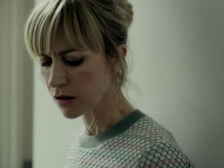 39 yaşlı aktrisa serialda intim səhnələrə çəkildi - FOTO