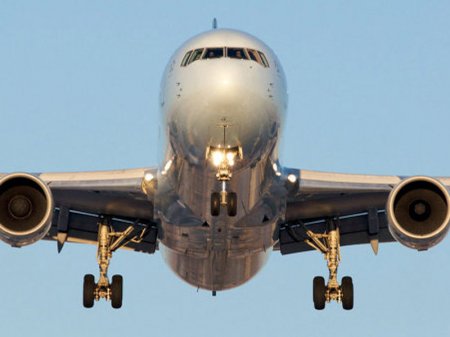 Şeremetyevo aeroportunda təyyarə qəza törətdi