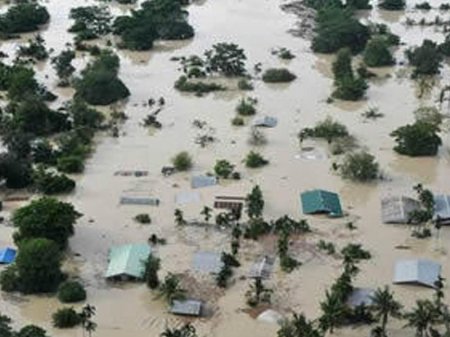 İndoneziyada 63 nəfər daşqınların qurbanı olub