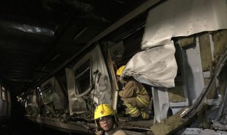 Metroda qatarlar toqquşub:xəsarət alanlar var- FOTO