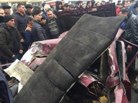 Bakıda avtobus dəhşətli qəza törətdi: 2 nəfər yaralanıb - YENİLƏNİB