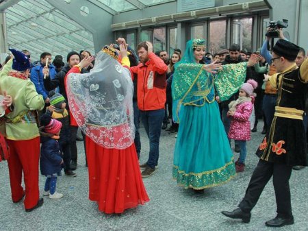Metropolitendə ilk dəfə Novruz şənliyi təqdim olunur - FOTO