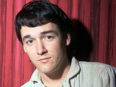 "12, 13 yaşından böyütdüyüm bir qızla evlənəcəyəm" - 80 yaşlı müğənni