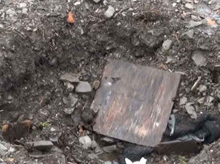 Qadın qaynı ilə birlikdə ərini öldürüb cəsədi tualetə atdı - ŞOK OLAY MƏHKƏMƏDƏ