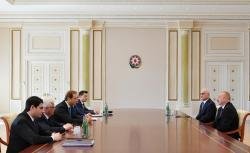 Prezident İlham Əliyev Rusiyanın sənaye və ticarət nazirini qəbul edib - FOTO