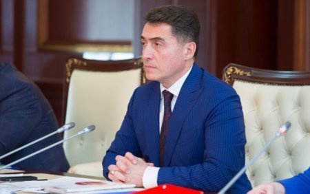 Ədliyyə naziri Əli Hüseynli ilə niyə yola getmir? - KOMİTƏ SƏDRİ NAZİRİN QƏZƏBİNƏ TUŞ GƏLİB